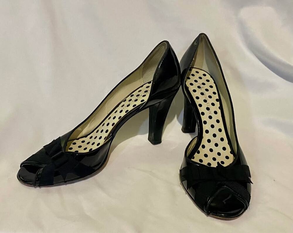 Anne Klein Black Patent Peep Toe Pumps Heels Size 7.5